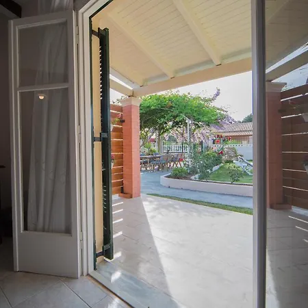 Nikodimos Garden * Agios Georgios (Corfu)