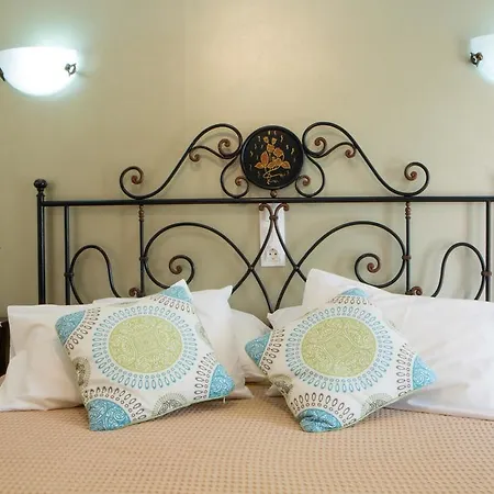 Nikodimos Garden Apartment *