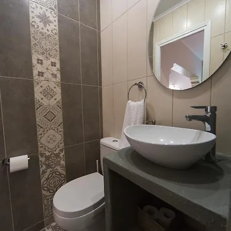 Nikodimos Garden * Ájosz Jeórjosz