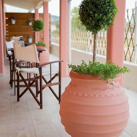 Nikodimos Garden דירה *