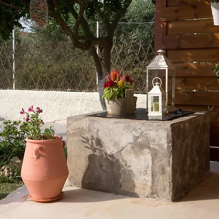 Nikodimos Garden Studios * Agios Georgios (Corfu)