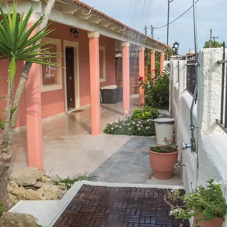 Nikodimos Garden דירה *