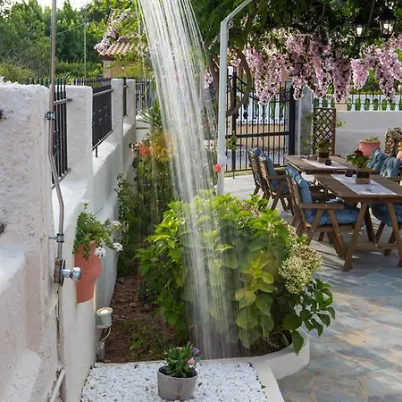 Nikodimos Garden Apartment